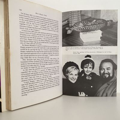 MOST HAPPY FELLA: Biography of Inia Te Wiata