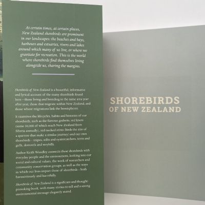 SHOREBIRDS of New Zealand : Sharing the Margins
