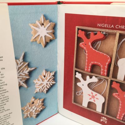 Nigella Christmas : Food, Family, Friends, Festivities