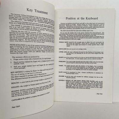 The Young Piano Teacher - With 75 helpful Teaching Questions