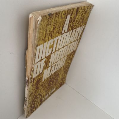 A DICTIONARY OF MODERN MAORI