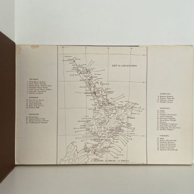 COUNTRY HOUSES OF NEW ZEALAND: North Island