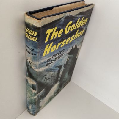 THE GOLDEN HORSESHOE