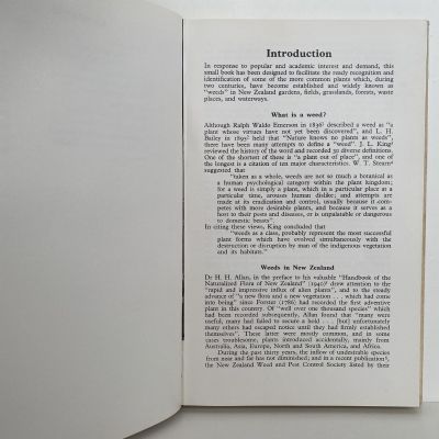 COMMON WEEDS IN NEW ZEALAND: An Illustrated Guide