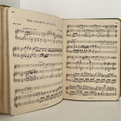 THE SIGNER’S COMPANION: 100 Songs Popular, Classical, Humorous