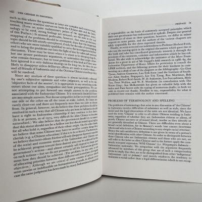 THE CHINESE IN INDONESIA: Five Essays