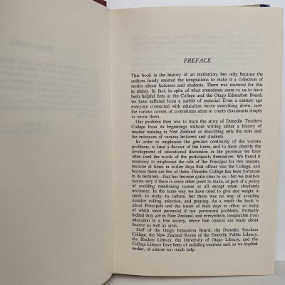 DUNEDIN TEACHERS COLLEGE: The first Hundred Years