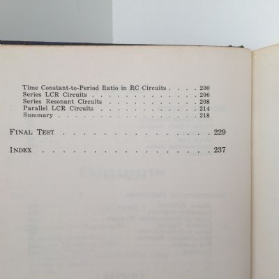 Transistor Fundamentals Vol I : Basic Semiconductor and Circuit Principles