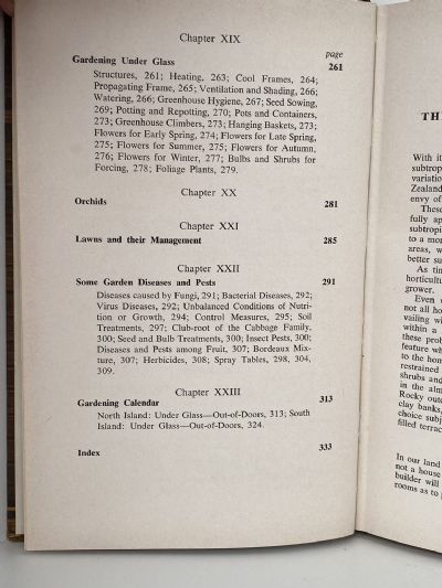 THE COMPLETE NEW ZEALAND GARDENER