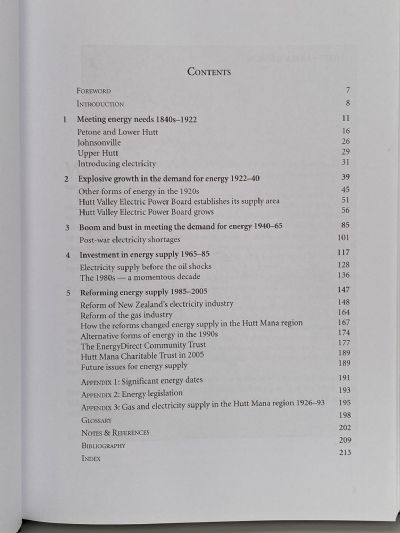 GAS, POWER, PEOPLE: Energy supply in Hutt Mana 1880-2005