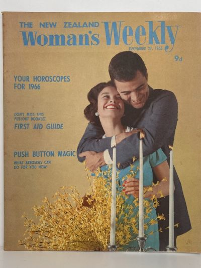 VINTAGE MAGAZINE: Woman's Weekly - December 1965