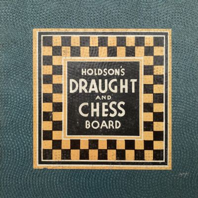 VINTAGE BOARD GAME: Holdson's Draught and Chess Board 1950s