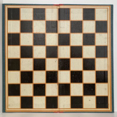 VINTAGE BOARD GAME: Holdson's Draught and Chess Board 1950s