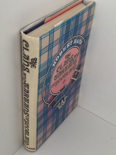 THE CLANS AND TARTANS OF SCOTLAND