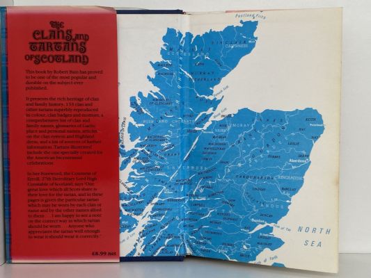 THE CLANS AND TARTANS OF SCOTLAND