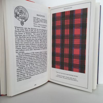 THE CLANS AND TARTANS OF SCOTLAND