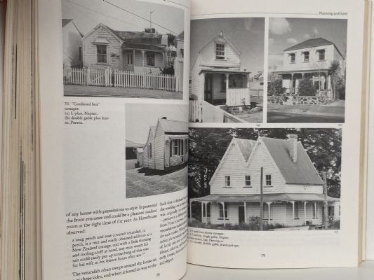 OLD NEW ZEALAND HOUSES 1800 - 1940