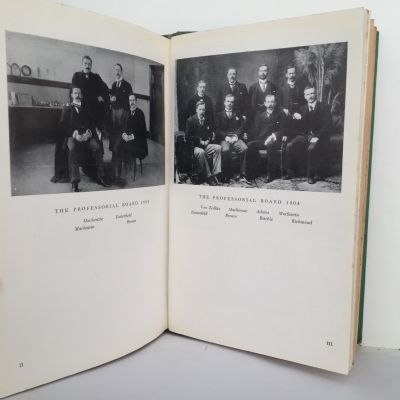 Victoria University College : An essay towards a history