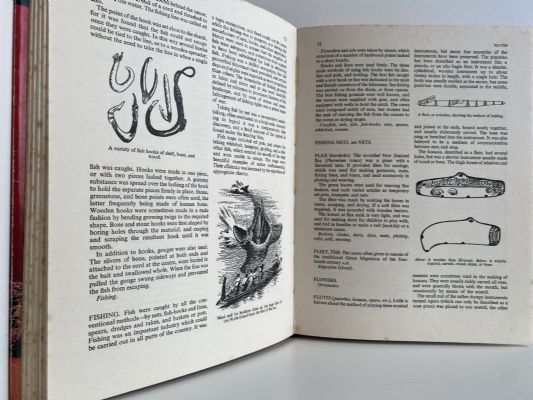 MAORI LIFE: An Illustrated Encyclopaedia