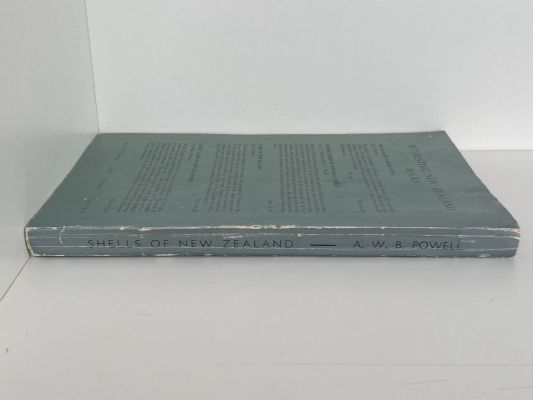 SHELLS OF NEW ZEALAND: An Illustrated Handbook