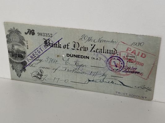 OLD BANKING MEMORABILIA: Bank cheque issued by BNZ Bank, Dunedin 1930