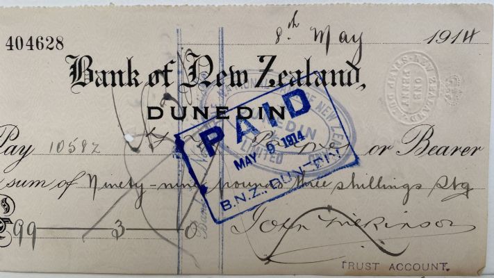 OLD BANKING MEMORABILIA: Bank cheque issued by BNZ Bank, Dunedin 1914 