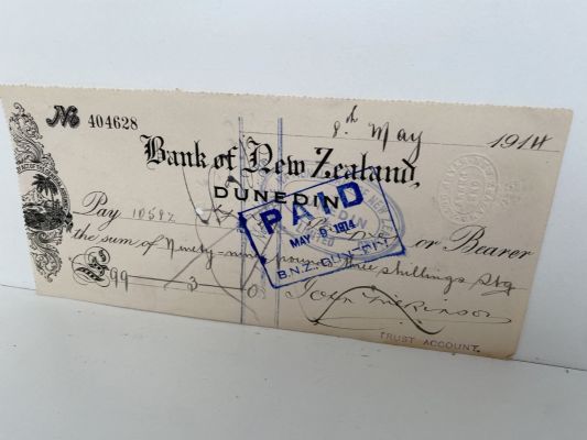 OLD BANKING MEMORABILIA: Bank cheque issued by BNZ Bank, Dunedin 1914