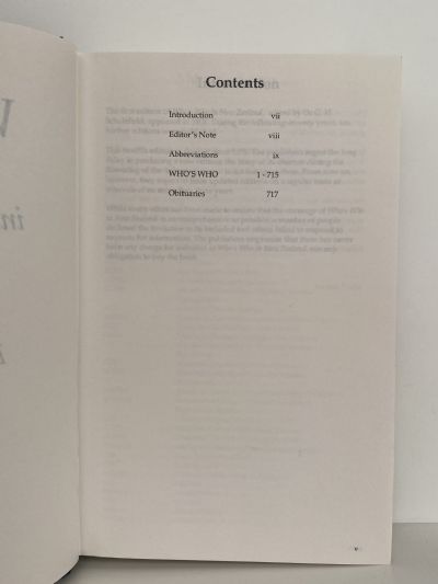 WHO'S WHO IN NEW ZEALAND 1991 - 12th Edition