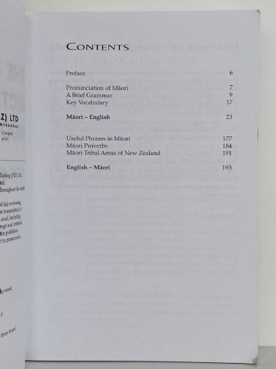 THE REED POCKET DICTIONARY OF MODERN MAORI: Maori to English section, English to Maori.