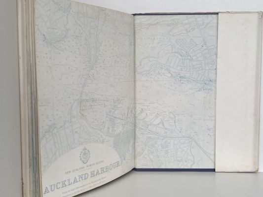 AKARANA: The Ports of Auckland 1871 to 1971