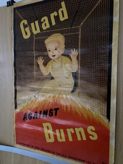 VINTAGE POSTER: New Zealand Department of Health / Home Safety
