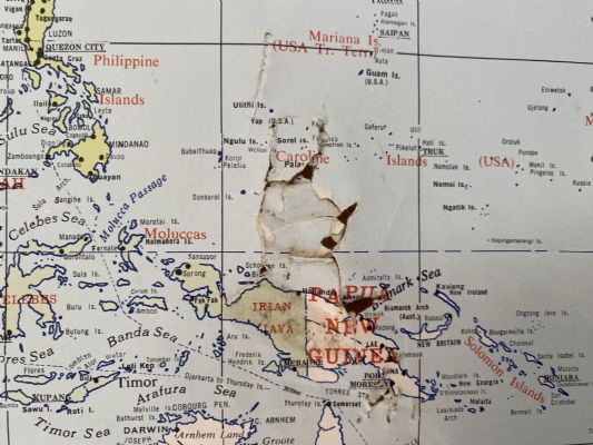 VINTAGE MAP: UBD Wall Map of The World