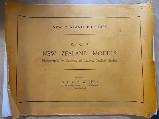 NEW ZEALAND PICTURES - Set No. 2 - New Zealand Models
