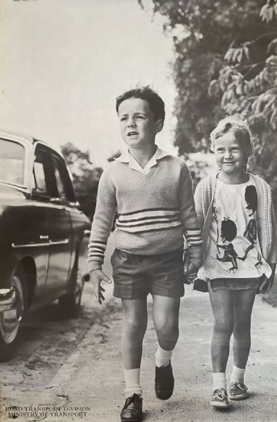 VINTAGE POSTER: Ministry of Transport / Children's Road Safety 