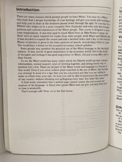 MODERN MAORI: A Language Course - Books 1+2