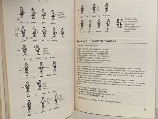 MODERN MAORI: A Language Course - Books 1+2