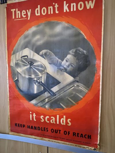 VINTAGE POSTER: New Zealand Department of Health / Home Safety 1950