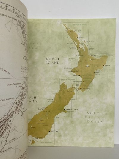 PRESENTING NEW ZEALAND: An illustrated History
