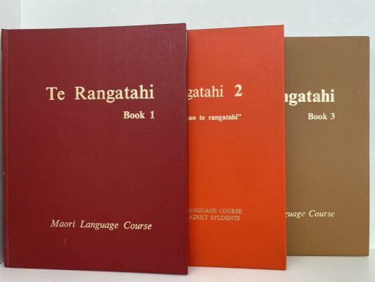 TE RANGATAHI: A Maori Language Course - Books 1,2,3