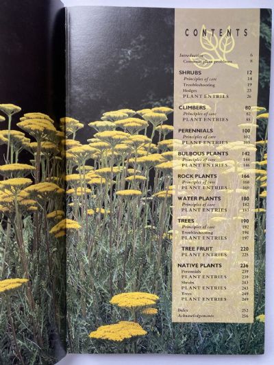 NEW ZEALAND PLANT CARE: The essential guide to the care of over 350 garden plants