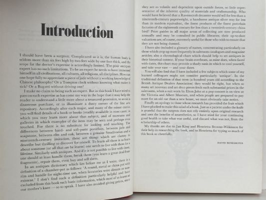 THE ANTIQUE COLLECTORS GUIDE