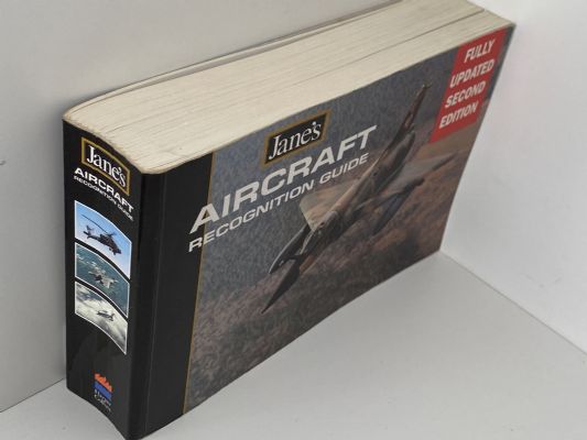 AIRCRAFT RECOGNITION GUIDE: Jane's - fully updated second edition