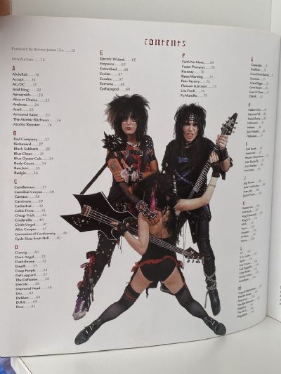 THE ENCYCLOPEDIA OF HEAVY METAL