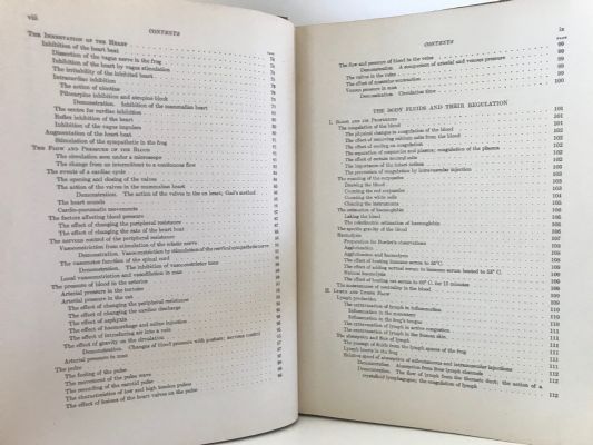 A LABORATORY COURSE IN PHYSIOLOGY