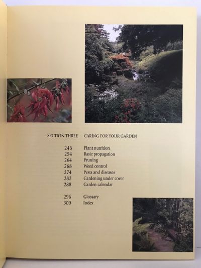 THE COMPLETE NEW ZEALAND GARDENER: A Practical Guide