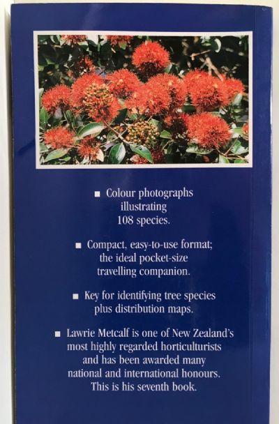TREES OF NEW ZEALAND: A Photographic Guide