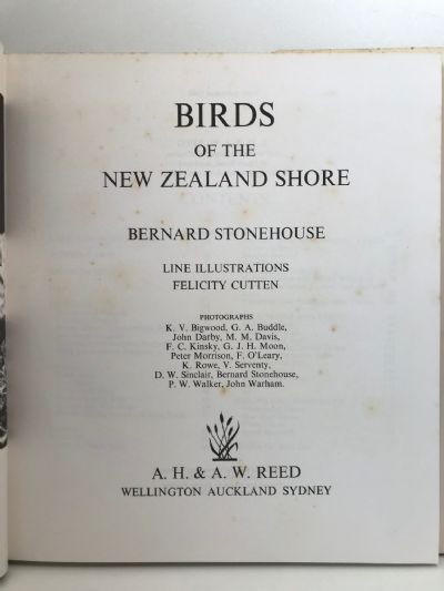 BIRDS OF THE NEW ZEALAND SHORE